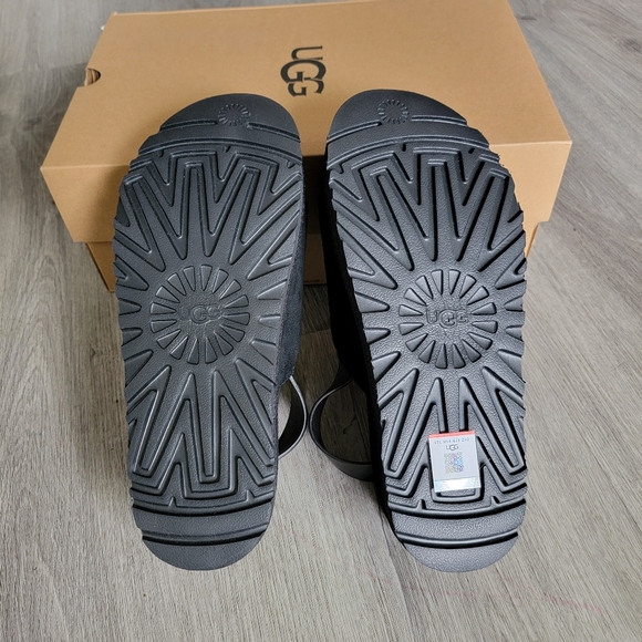 UGG Goldenstar Hi Slingback Sandal - Picture 9 of 12